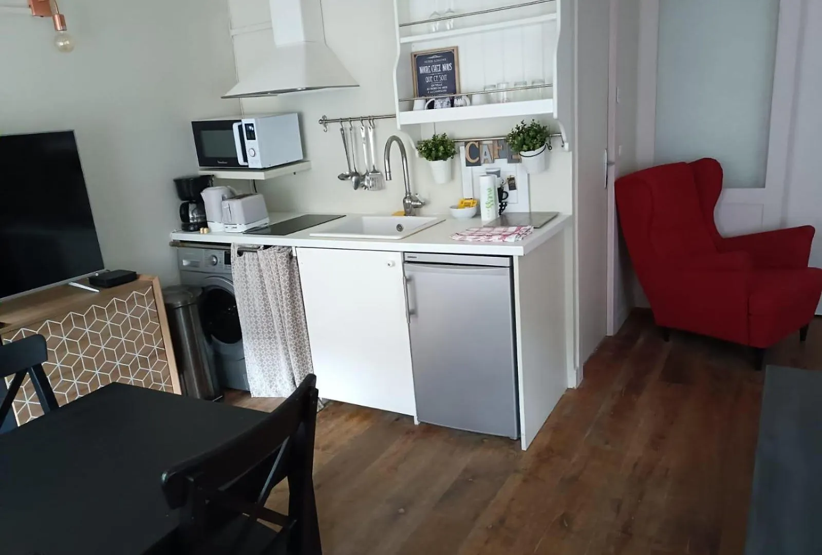 Ancien Atelier Parisien Grand 2 Pieces Apartment